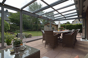 Ein neues Terrassendach gibt es bei Ihrem Meisterbetrieb Martinez GmbH aus Karben