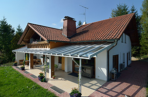 Ein neues Terrassendach gibt es bei Ihrem Meisterbetrieb Martinez GmbH aus Karben